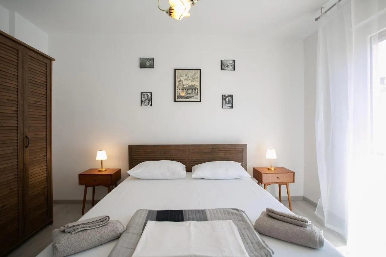 Apartment Uncle Albertʹs Trogir